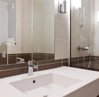 Tonkin Sud Hotel | Hôtel Mercure Lyon Centre Charpennes Parc de la Tête d'Or
