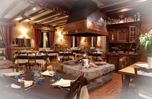 Bourg-d'Oueil Hotel | Hôtel - Restaurant - Bar - Le Sapin Fleuri