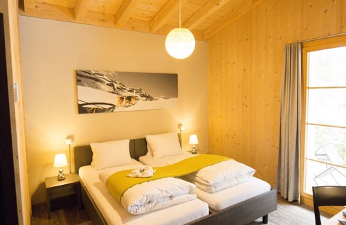 Muotathal Hotel | Hüttenhotel Husky Lodge