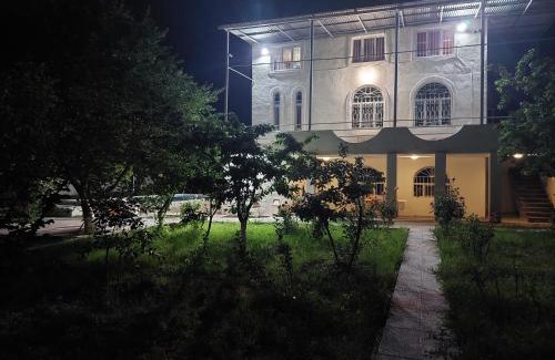 Jrvezh House | H&L Coworking and Live