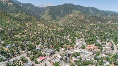 Manitou Springs House | *H* NEW! Manitou Springs Downtown Retreat *