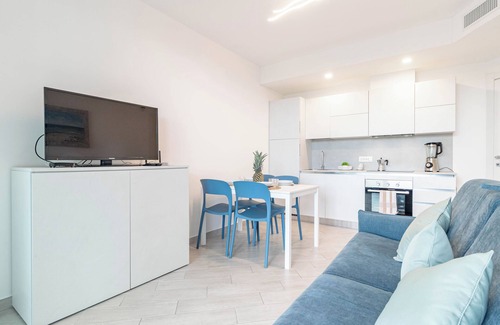 Santo Stefano al Mare Apartment | 𝐇11 [Luxury 3B] - Port - Pool - Jacuzzi