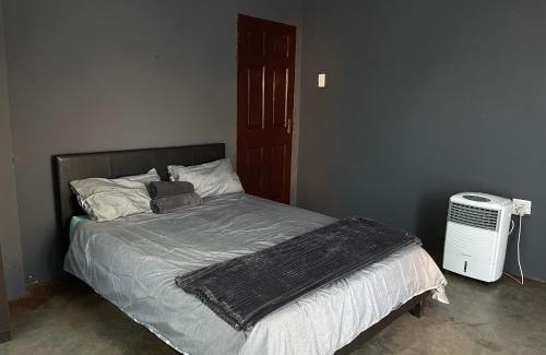 Thohoyandou House | Ha-Dzibs backpackers accommodation