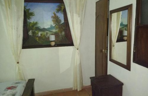 Pinchote House | Habitación 4 personas Hostal centro San Gil
