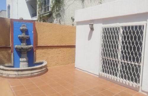 San Pedro Tlaquepaque House | Habitación cerca del aeropuerto con entrada independiente