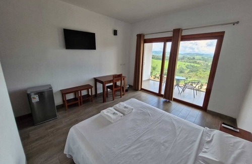 La Banda de Shilcayo Cottage | Habitaciones con Vistas al Infinito en Fundo Onírica. Tarapoto-perú
