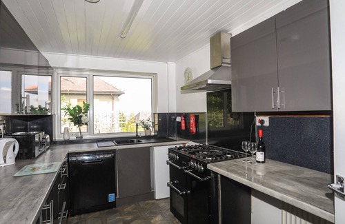 Penmaenmawr House | HADDEF PENMAENMAWR, pet friendly, with a garden in Penmaenmawr