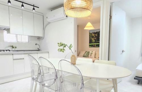 Suwon Apartment | Haewol Stay, Suwon Haeng-gung dong, Haeng-ri dan gil, KT Wiz park 3 minutes, 3 rooms up to 8 people, Starfield Suwon, Cozy emotional rooms for family trip, with kids