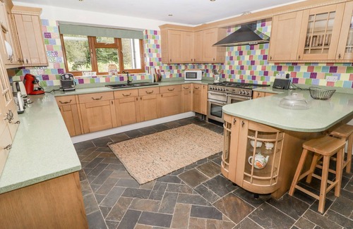 Clydey House | HAFAN DAWEL, pet friendly, with open fire in Newcastle Emlyn