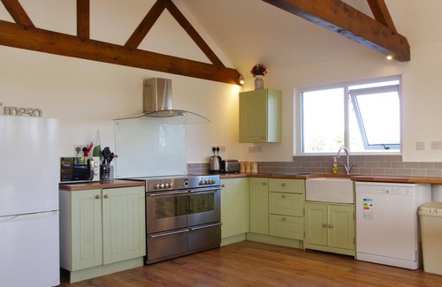 Crew Green Cottage | HAIMWOOD BYETAKE, pet friendly, with a garden in Llandrinio