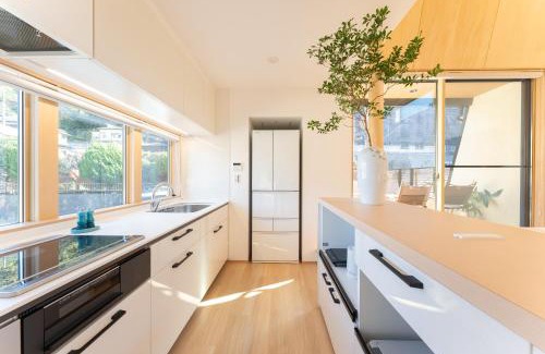 Yumoto Apartment | HAKO REIRO 箱・玲瓏