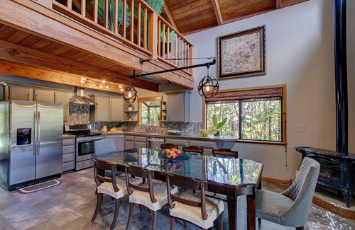 Royal Hawaiian Estates House | Halehikiola: 2 BR, 2 BA House in Volcano, Sleeps 6