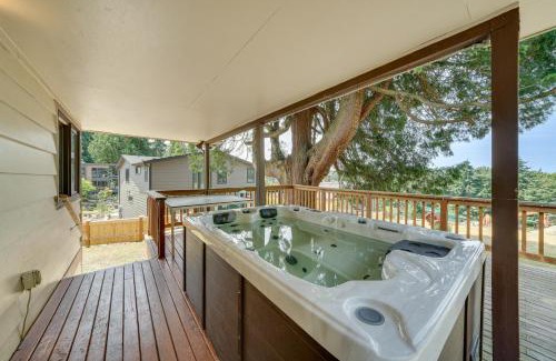Lakeview House | half Mi to Yarrow Bay Family Home in Kirkland