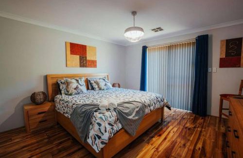 Halls Head House | Halls Head Beach Haven - Dogs welcome