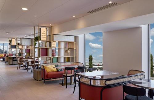 Colombier-Saugnieu Hotel | Hampton By Hilton Lyon Airport