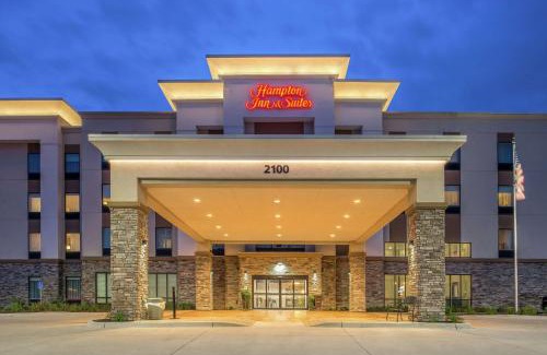 Ames Hotel | Hampton Inn and Suites Ames, IA