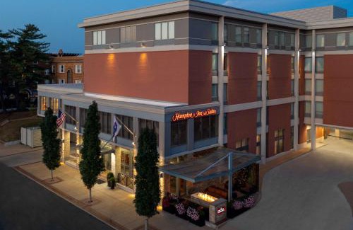 North Clayton Hotel | Hampton Inn and Suites Clayton/St. Louis-Galleria Area