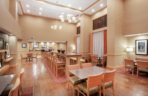 Lone Tree Hotel | Hampton Inn and Suites Denver/South-RidgeGate