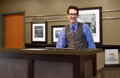 Parkersburg Hotel | Hampton Inn and Suites Parkersburg Downtown