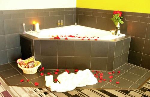 New Llano Hotel | Hampton Inn by Hilton Leesville Fort Johnson