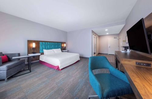 Columbus Hotel | Hampton Inn Columbus Downtown, GA