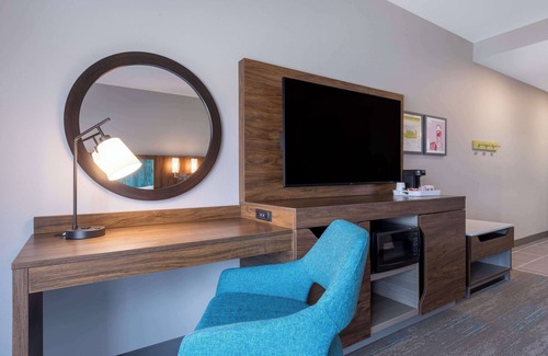 Columbus Hotel | Hampton Inn Columbus Downtown, GA