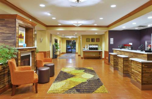 Commerce Township Hotel | Hampton Inn Commerce/Novi