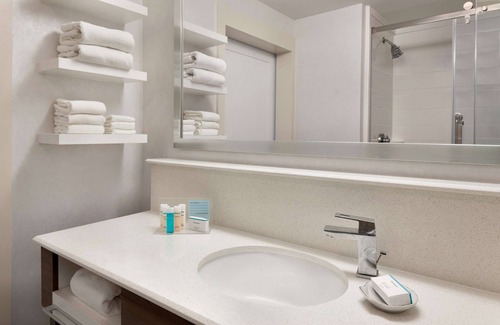Denville Hotel | Hampton Inn Denville/Rockaway/Parsippany
