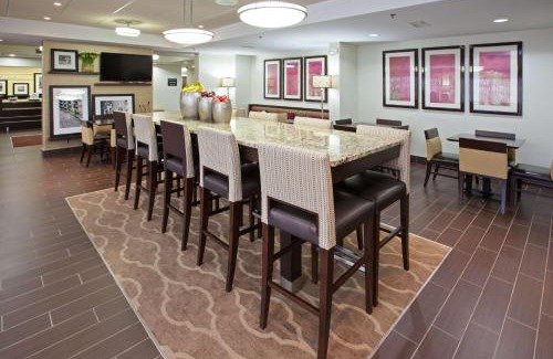 Dickson Hotel | Hampton Inn Dickson
