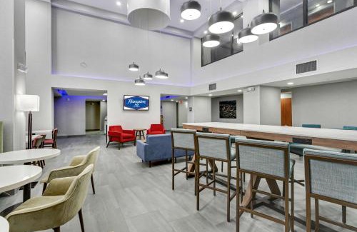 Pearland Hotel | Hampton Inn Houston-Pearland, TX