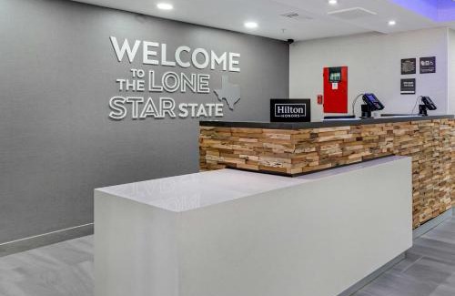 Pearland Hotel | Hampton Inn Houston-Pearland, TX