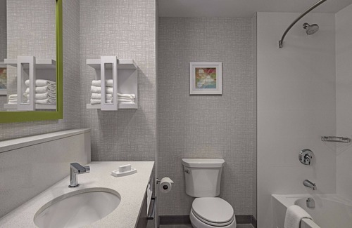 Midland Hotel | Hampton Inn Midland, On