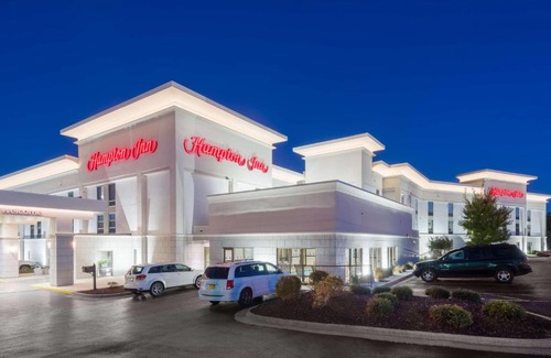 Mount Airy Hotel | Hampton Inn Mount Airy