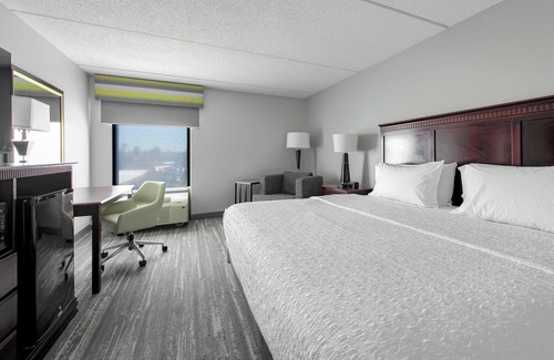 Central Newport News Hotel | Hampton Inn Newport News-Yorktown