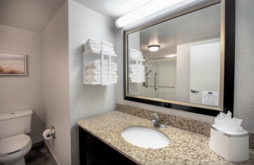 Central Newport News Hotel | Hampton Inn Newport News-Yorktown