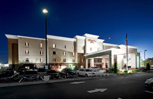 Statesville Hotel | Hampton Inn Statesville
