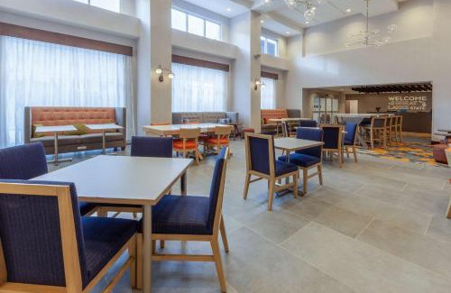 Pontiac Hotel | Hampton Inn & Suites Bloomfield Hills Detroit