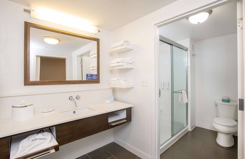 Roselawn Finance Hotel | Hampton Inn & Suites Cincinnati/Kenwood