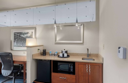 Owensboro Hotel | Hampton Inn & Suites Downtown Owensboro/Waterfront