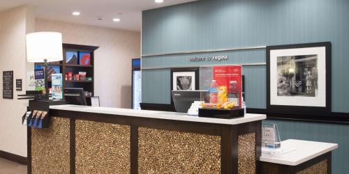 Regina Hotel | Hampton Inn & Suites East Gate Regina