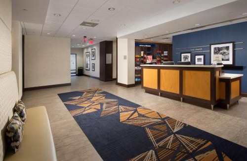 Falls Church Hotel | Hampton Inn & Suites Falls Church
