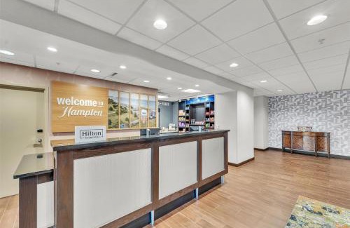 Bristol Hotel | Hampton Inn & Suites Kenosha Pleasant Prairie