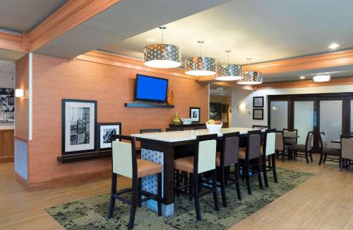 Mansfield Hotel | Hampton Inn & Suites Mansfield South @ I 71