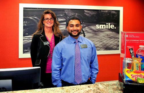 Moore Hotel | Hampton Inn & Suites-Moore