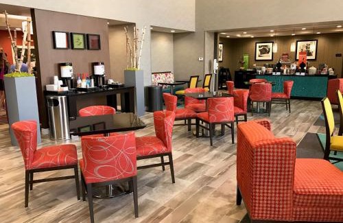 Moore Hotel | Hampton Inn & Suites-Moore