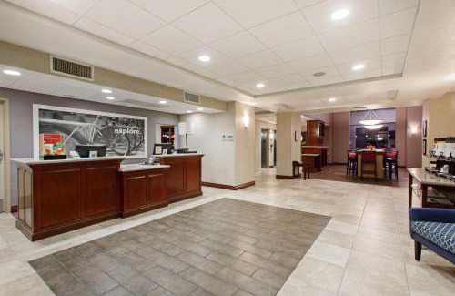Alameda Hotel | Hampton Inn & Suites Oakland Airport-Alameda