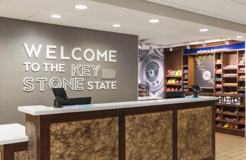 West Homestead Hotel | Hampton Inn & Suites Pittsburgh Waterfront West Homestead
