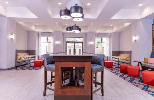 Chesterfield Hotel | Hampton Inn & Suites St. Louis-Chesterfield