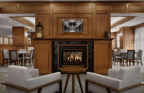 Waterloo Hotel | Hampton Inn Waterloo