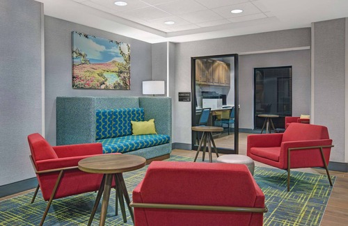 Westfield Hotel | Hampton Inn Westfield
